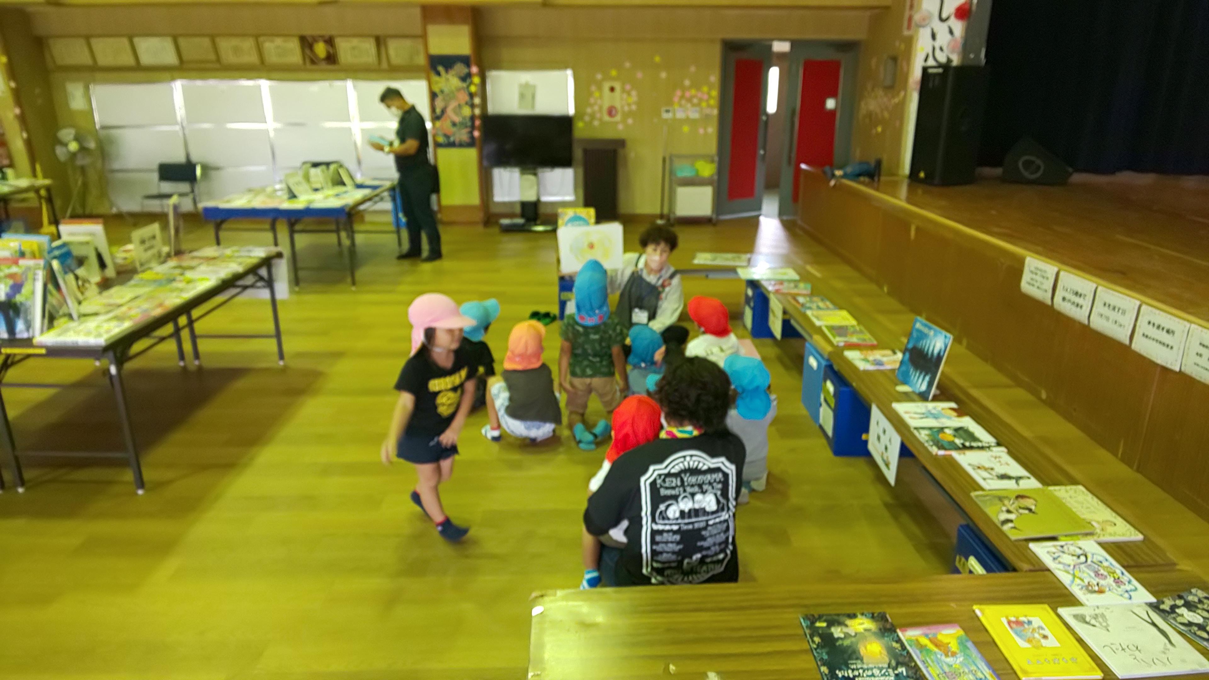 竹富町黒島空とぶ図書館の画像6