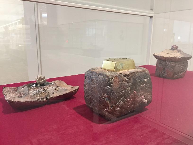 沖縄県立芸術大学沖縄県立図書館企画展示風景３